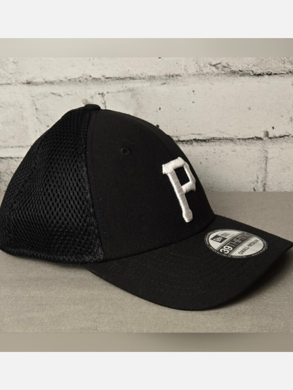 New Era 39THIRTY Pittsburgh Pirates Black Stretch Fit Hat S M MLB Cap